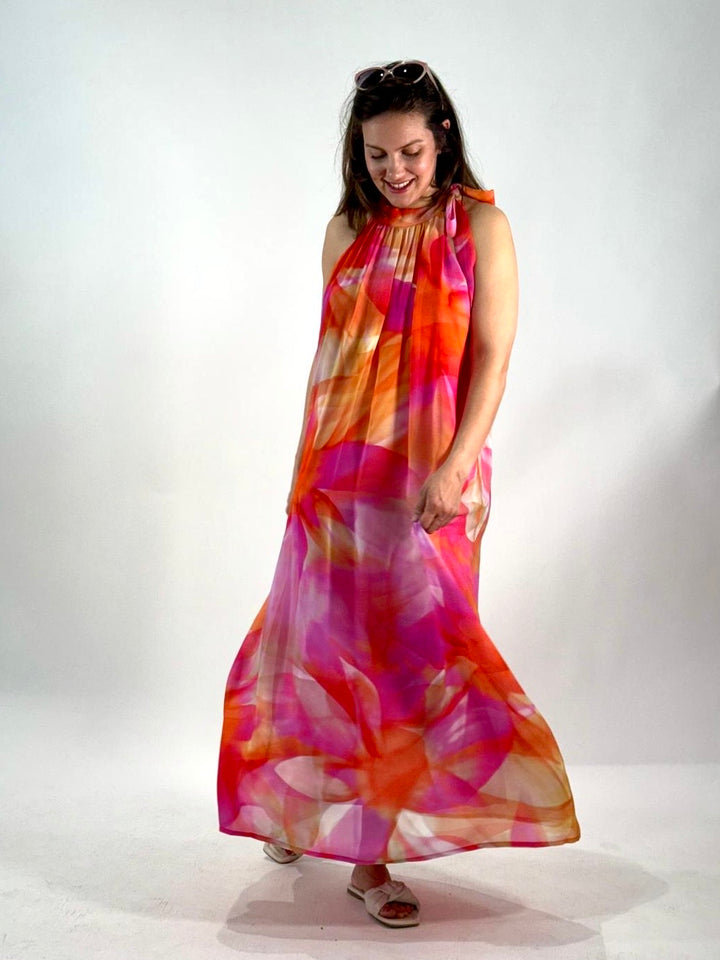 Maxi dress chiffon in halter style