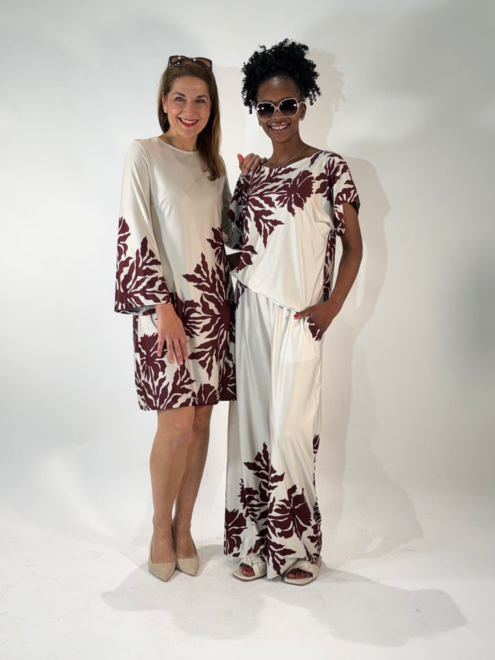 Printkleid mit ausgestelltem Arm