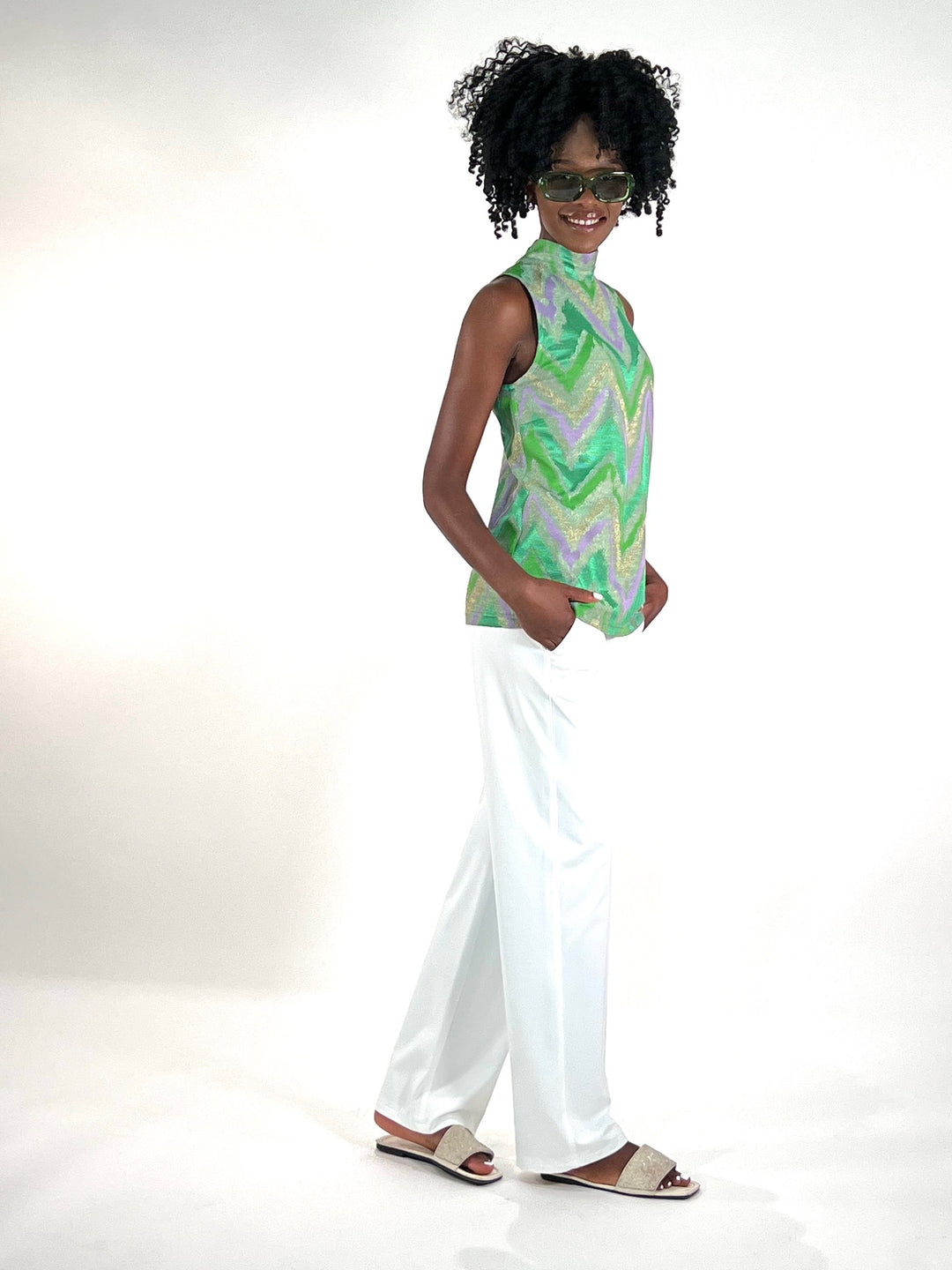 Top halter neck in zigzag design