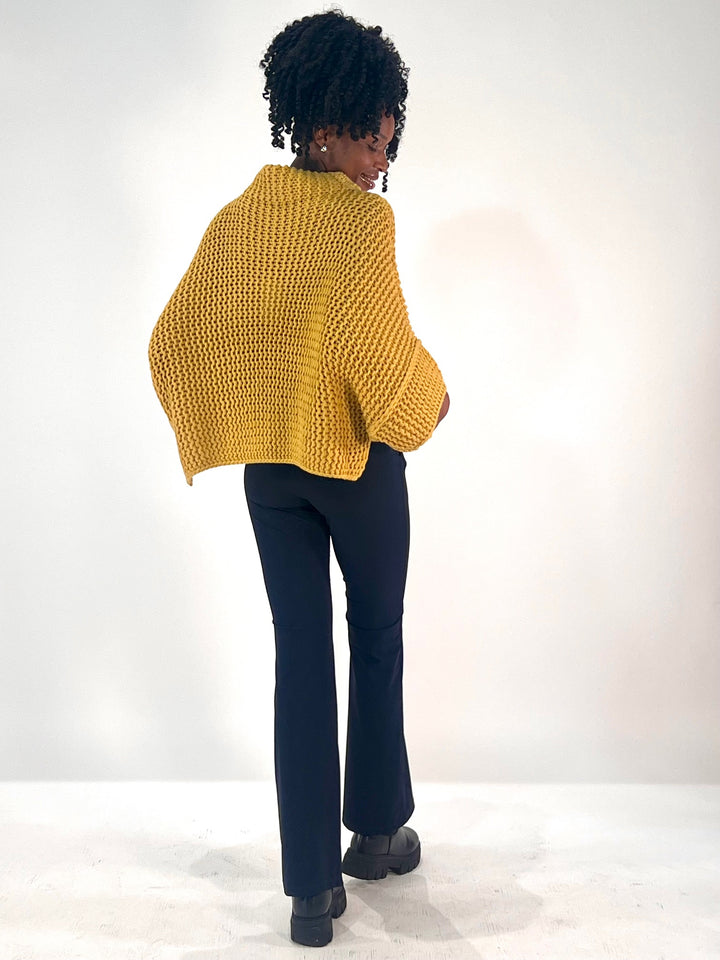 Poncho-Pulli im Linksstrick
