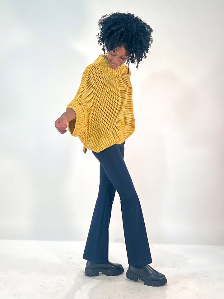 Poncho-Pulli im Linksstrick