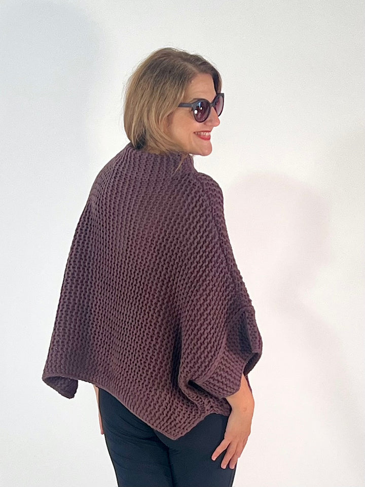 Poncho-Pulli im Linksstrick