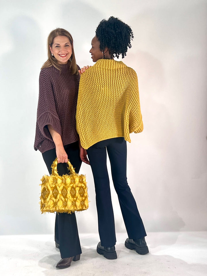 Poncho-Pulli im Linksstrick