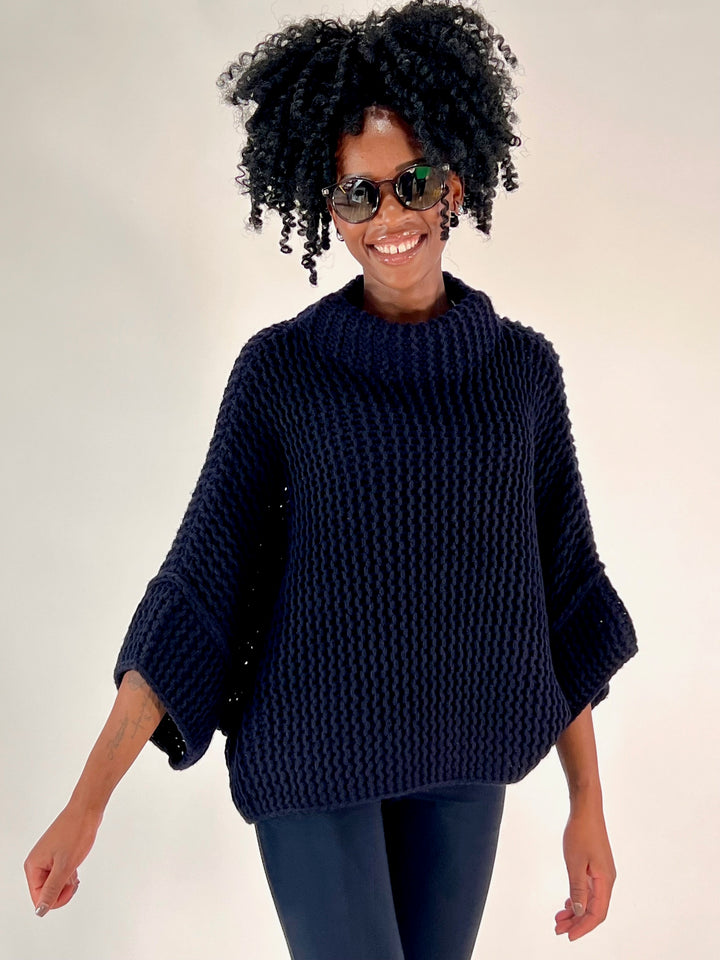 Poncho-Pulli im Linksstrick