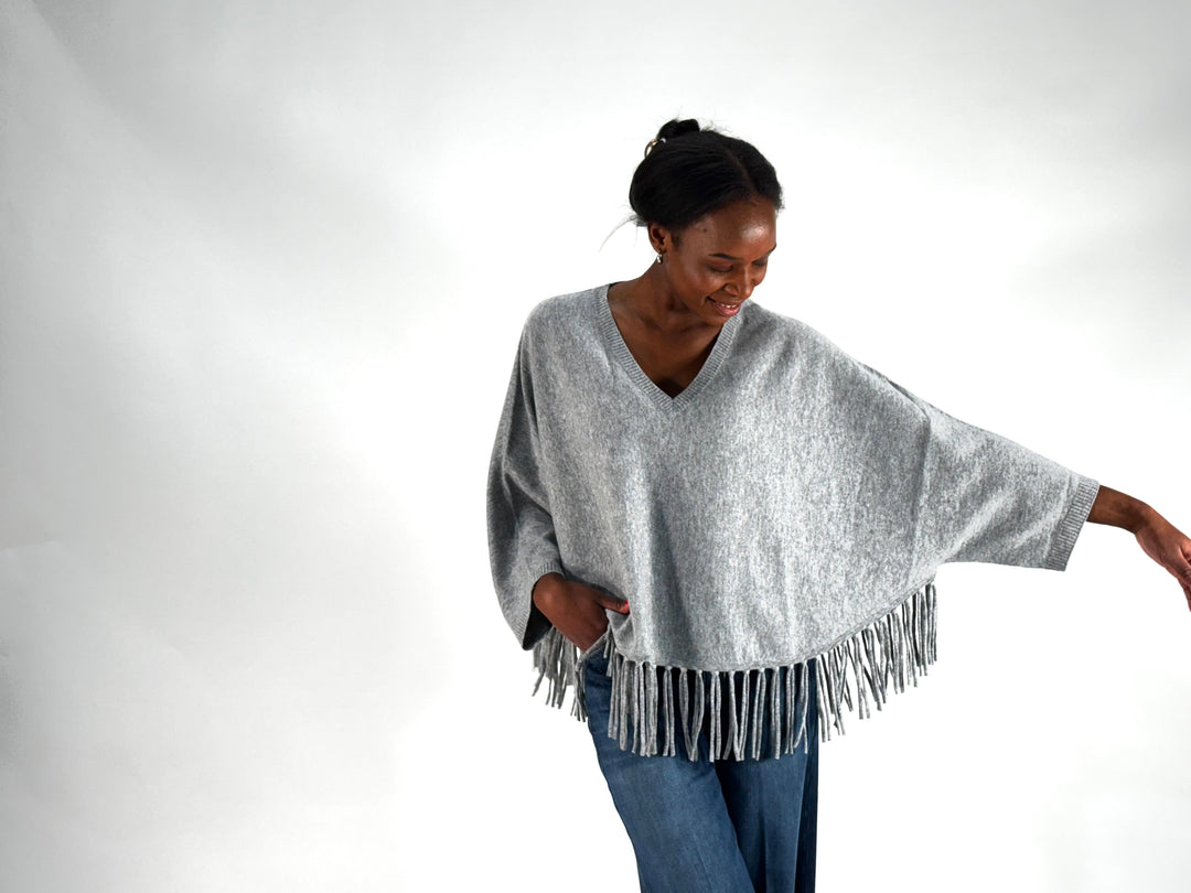 V-Neck Poncho mit Arm