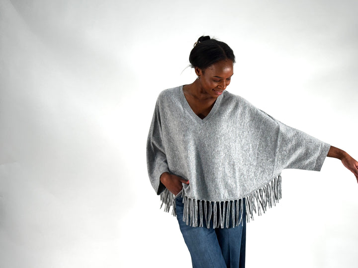 V-Neck Poncho mit Arm