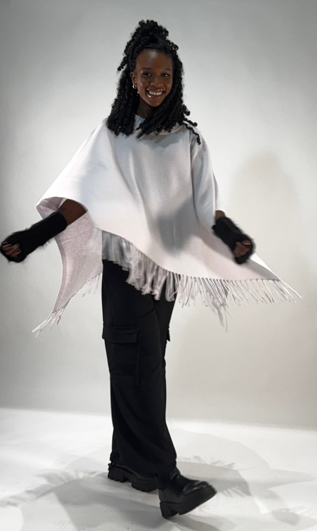 Poncho-Pulli mit Fransen