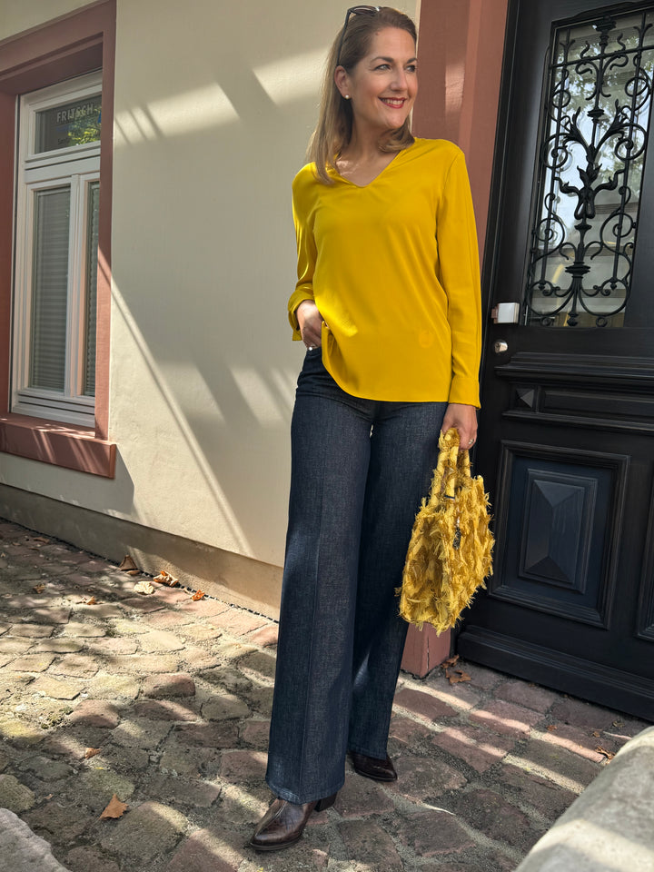 Seidenbluse mit V-Ausschnitt