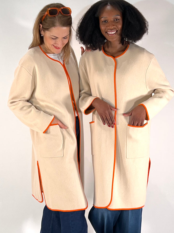 Strickcardigan mit Kontrastabschlüssen