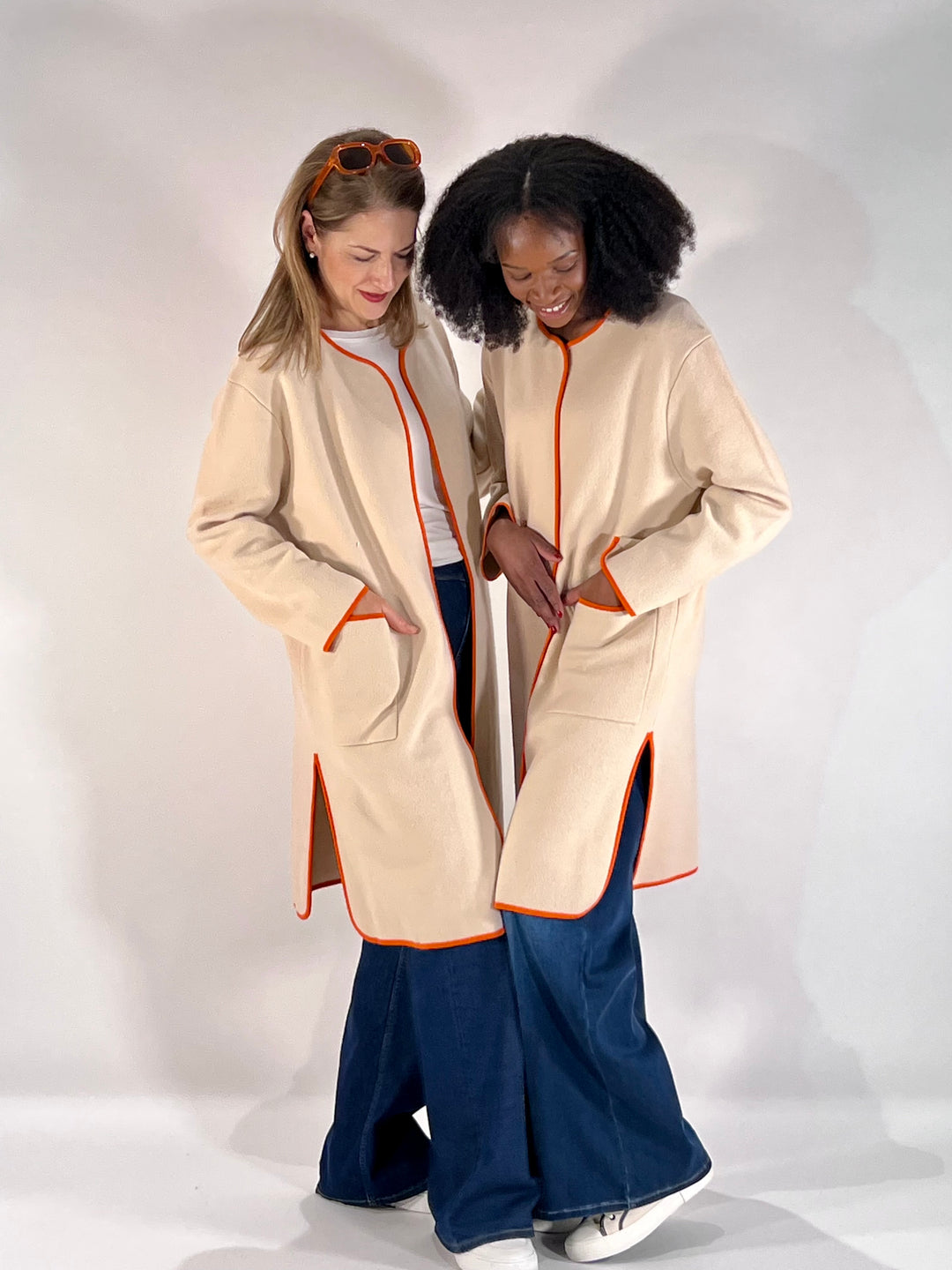 Strickcardigan mit Kontrastabschlüssen