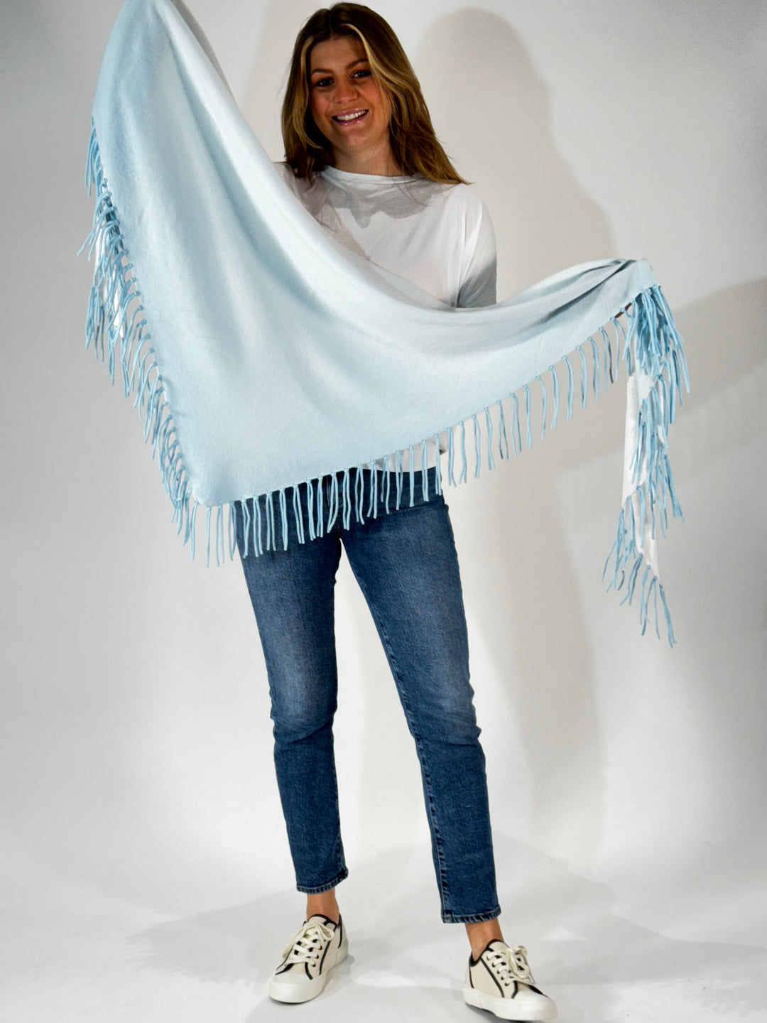 Dreieckstuch mit Fransen im Dégradé