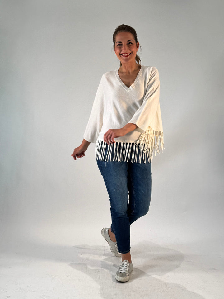 Poncho mit Arm und Fransen