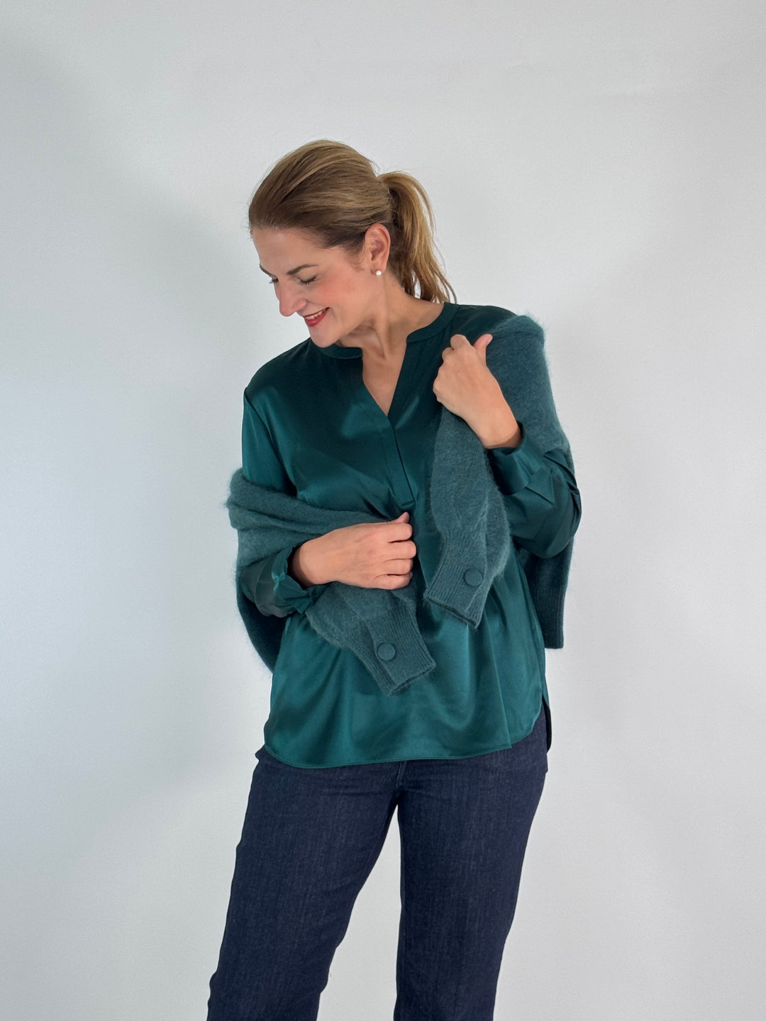 V-Seidenbluse Emilia