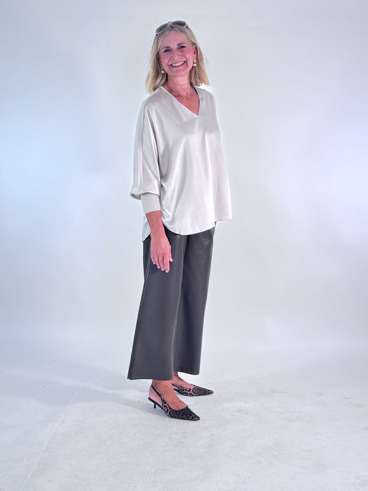 V-Seidenbluse Eva mit Strickbündchen
