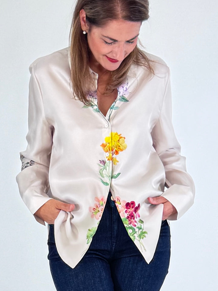 Elegante Seidenbluse mit Blütenprint