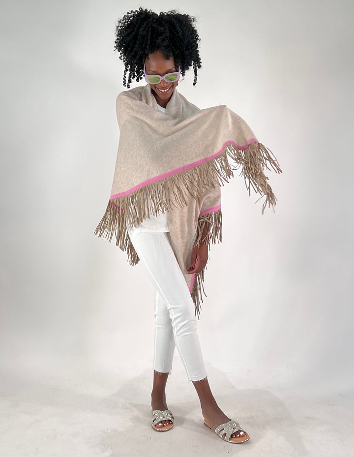Triangular scarf with leather fringes