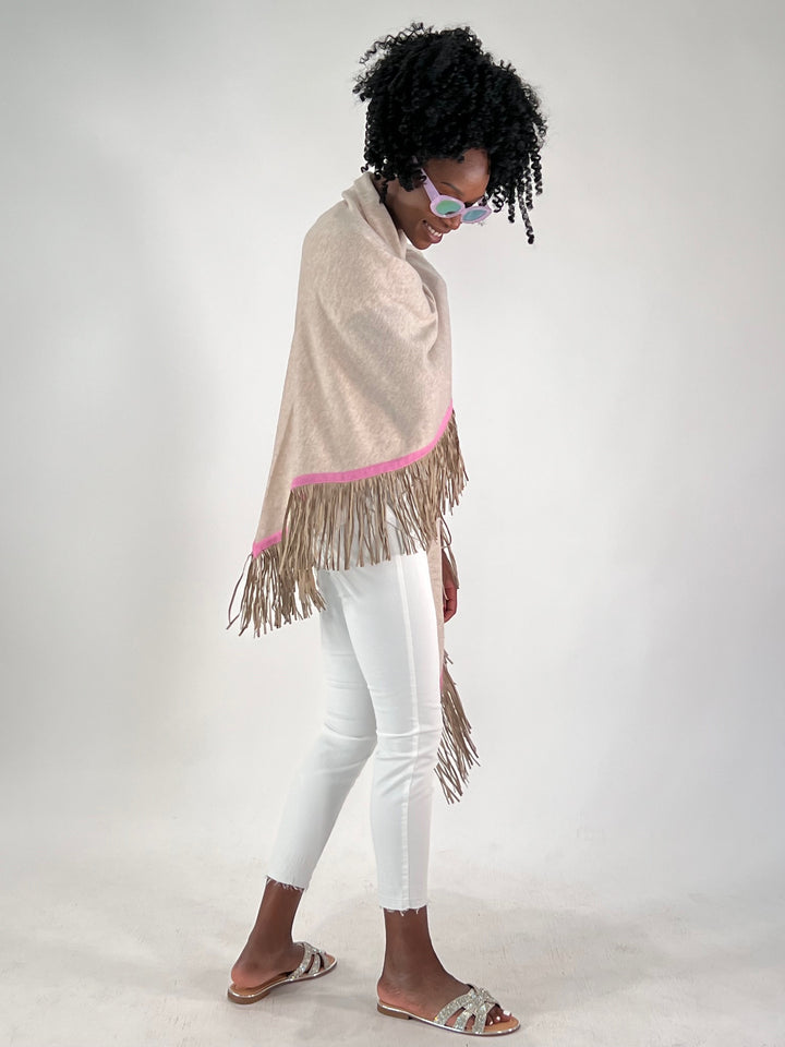 Triangular scarf with leather fringes