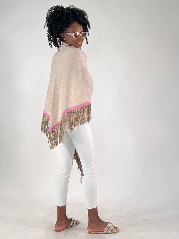 Triangular scarf with leather fringes