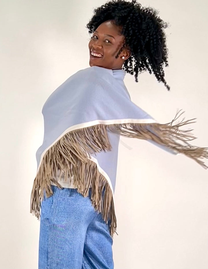Triangular scarf with leather fringes