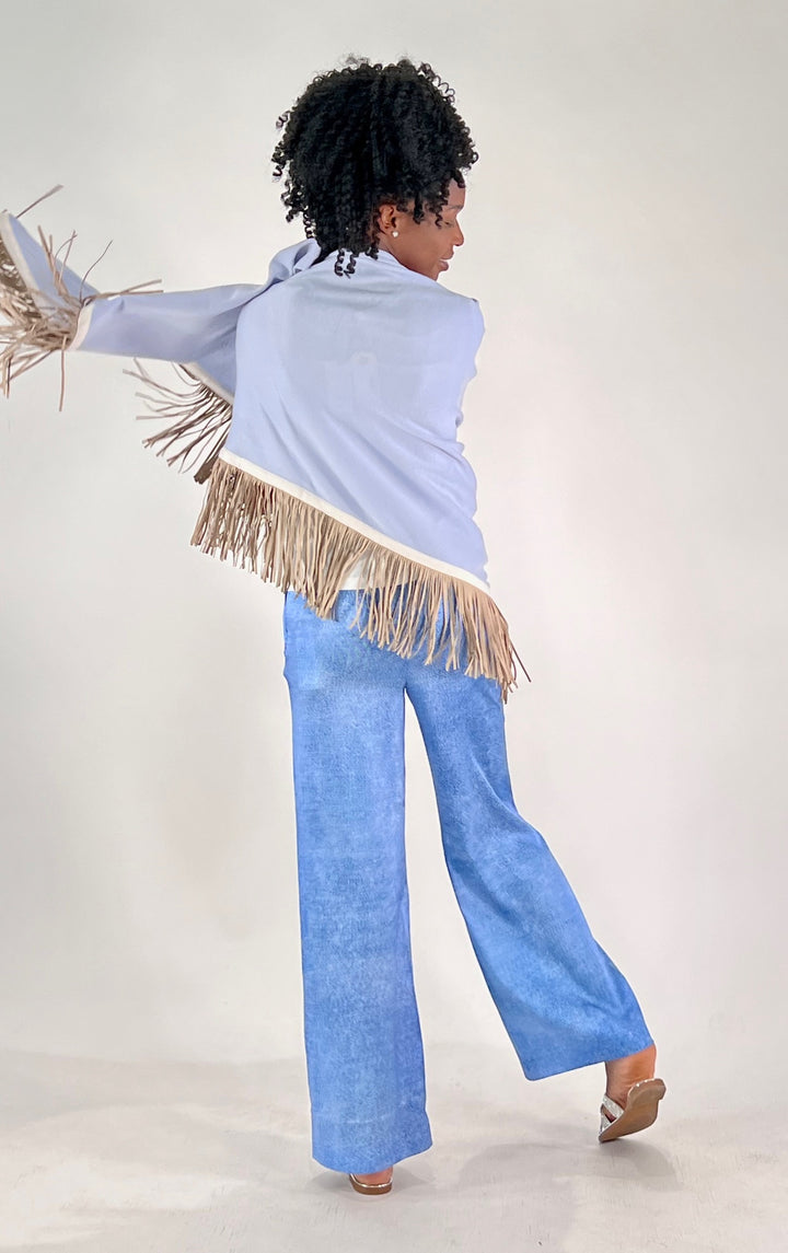 Triangular scarf with leather fringes