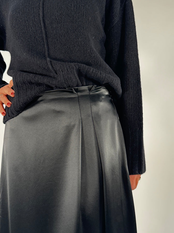 Satin-Rock Maxi in Black