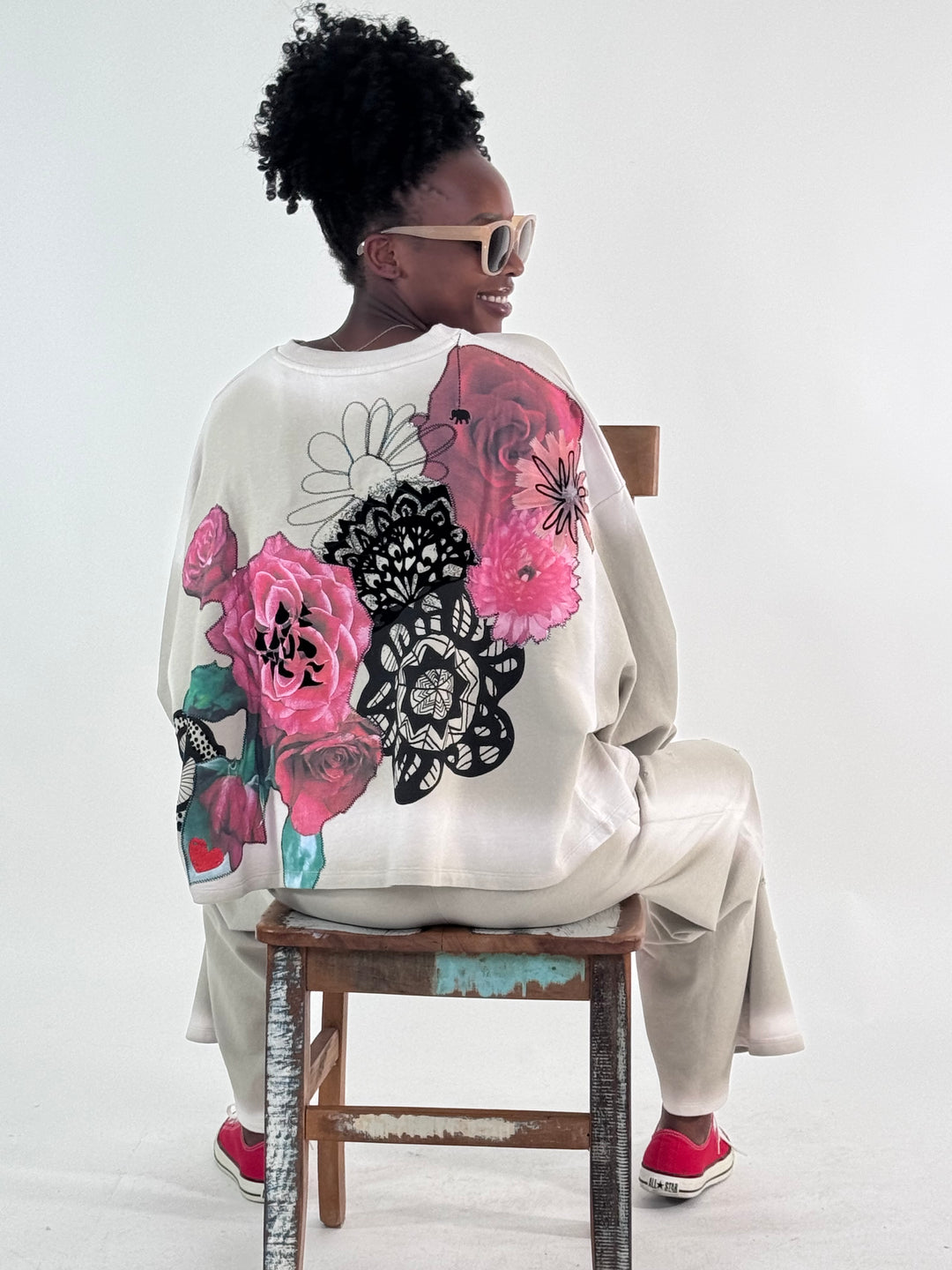 Sweat Tari,  Oversize mit Rosenprint