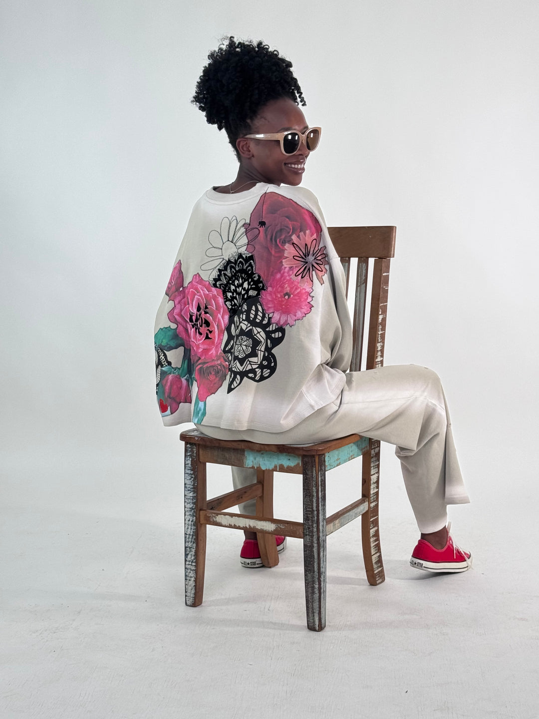 Sweat Tari,  Oversize mit Rosenprint