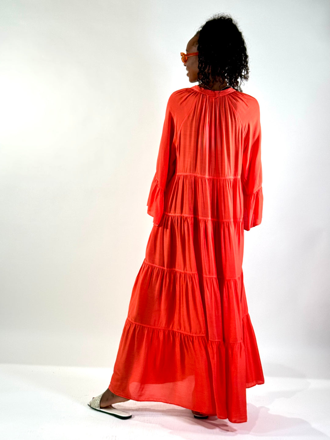 Maxi-Stufen-Kleid mit Seide