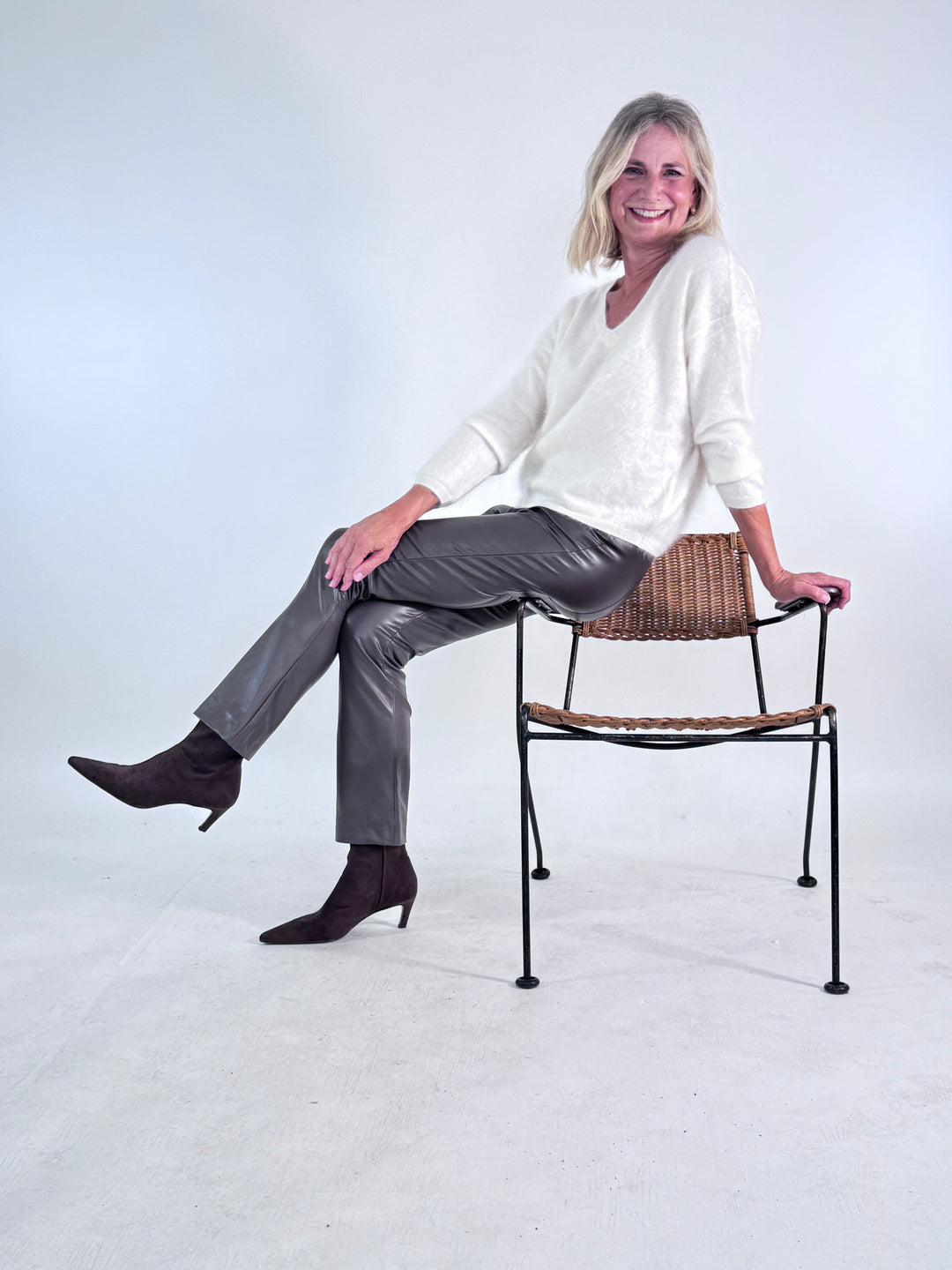 Macy 7/8 Vegan Elastic Nappa Leather