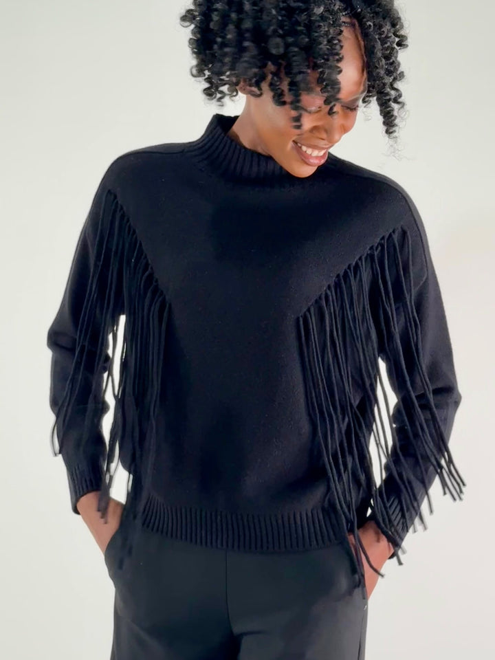 Stehkragen-Pulli mit Fransendetails