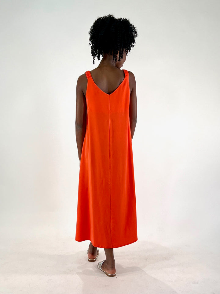 Kleid mit gerafften Trägern