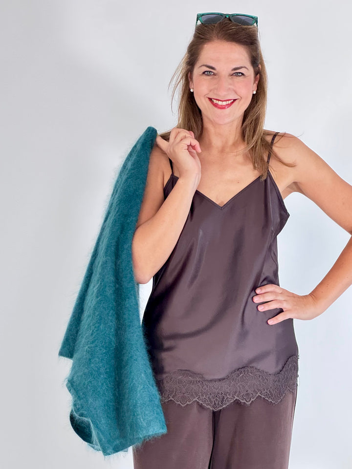 Satin-Top mit Spitzensaum