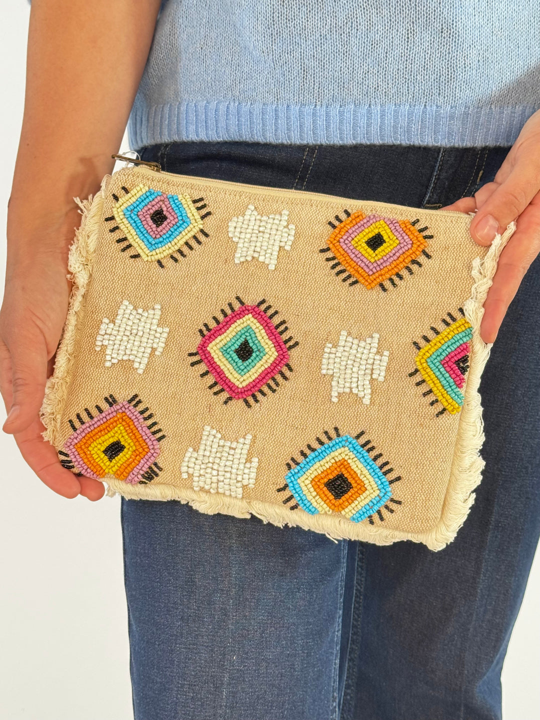 Clutch Eda mit dekorativen Details