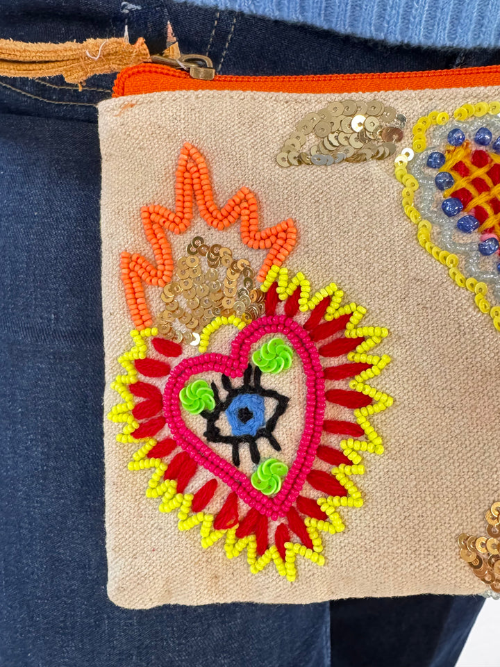 Pouch Bag Lola mit dekorativen Details