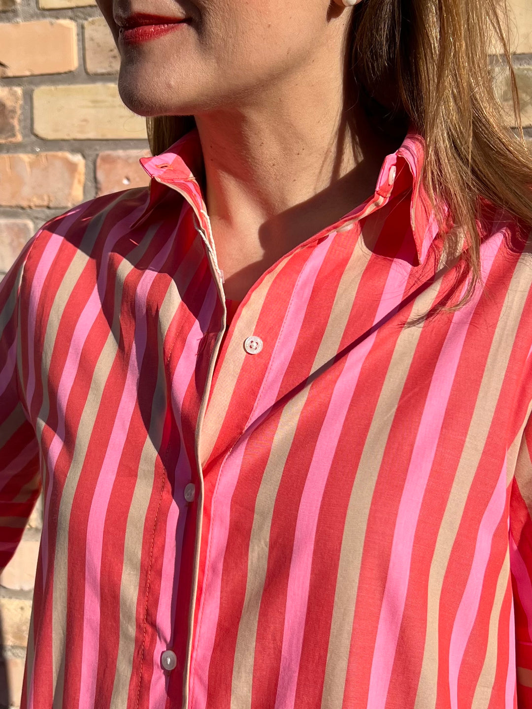 Hemdblusen-Kleid im pinken Streifen-Design