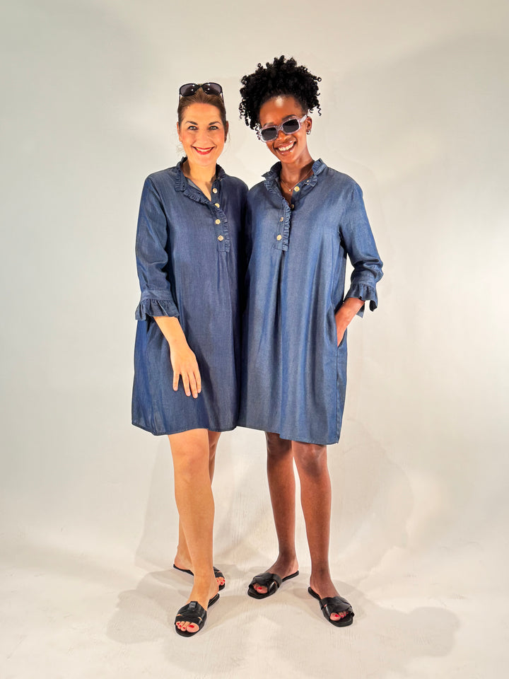 Jeanskleid mit Rüschen