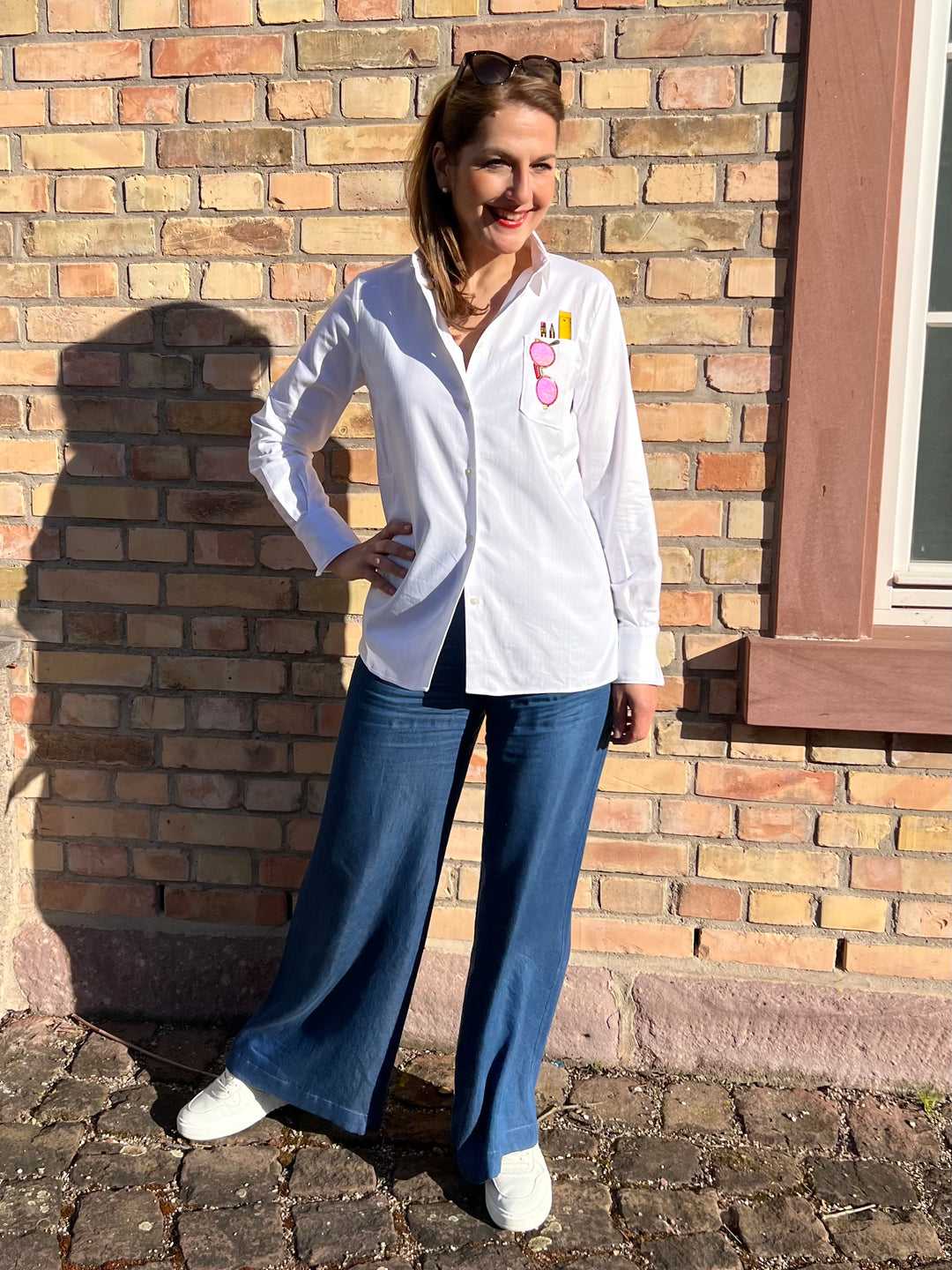 Bluse mit besticktem Brillen Style