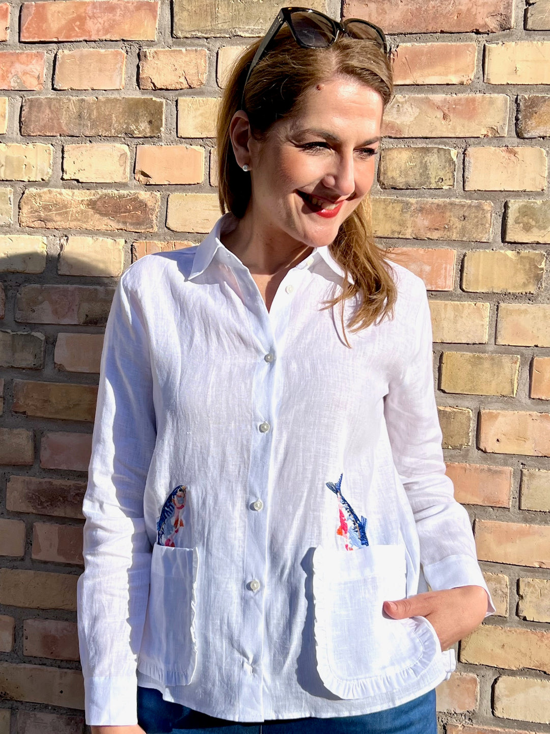 Leinenbluse mit Stickerein im Fish-Design