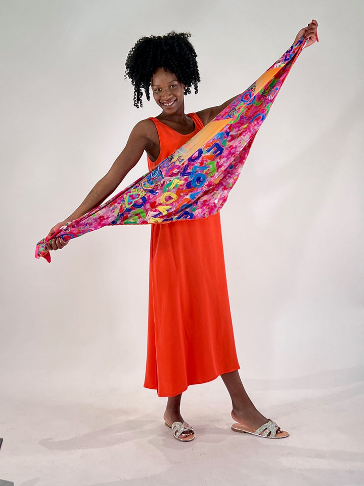 Lotte triangular scarf in love print