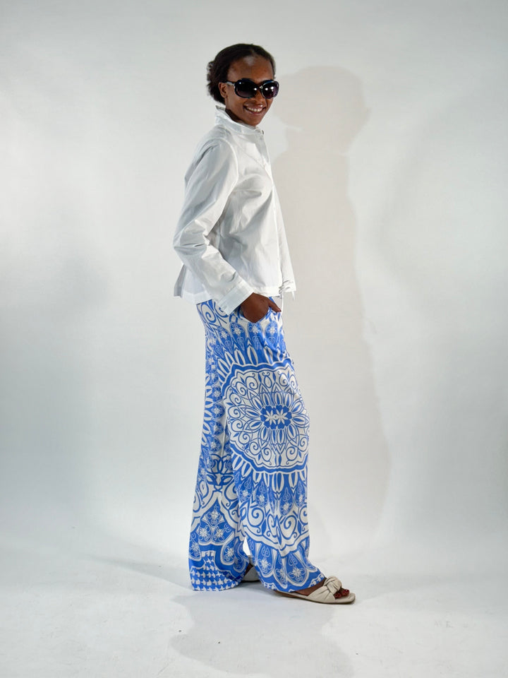 Leichte Sommerhose im Allover-Print