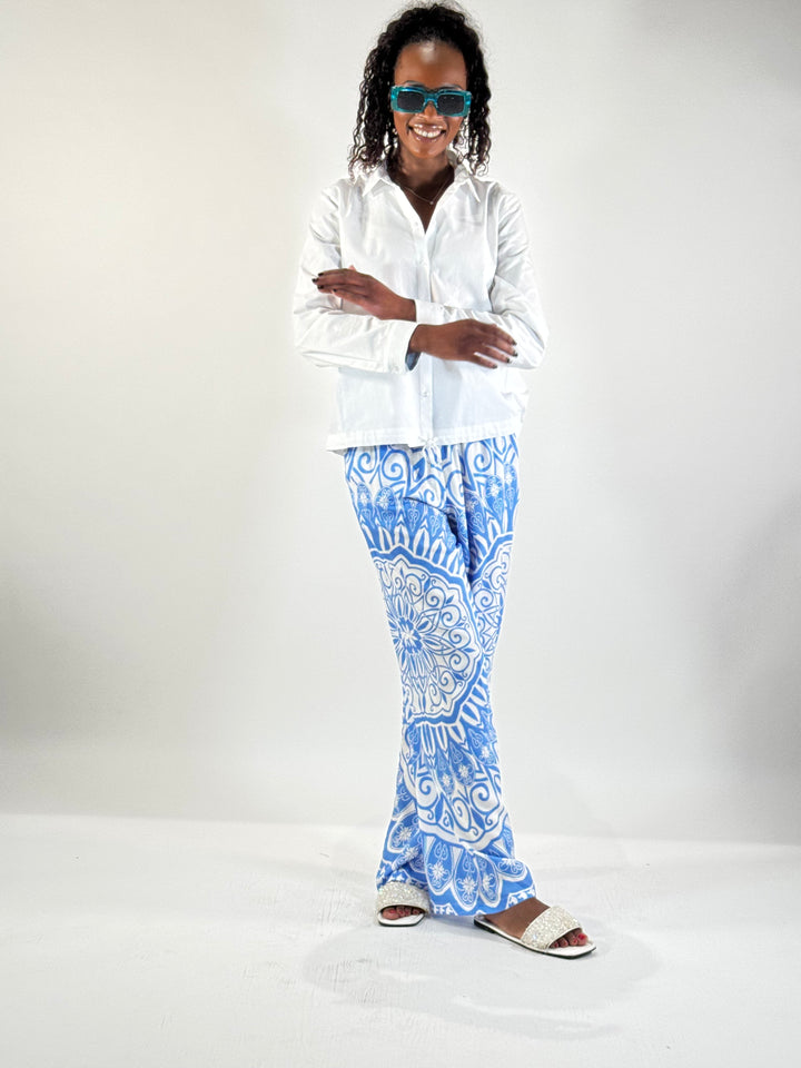 Leichte Sommerhose im Allover-Print